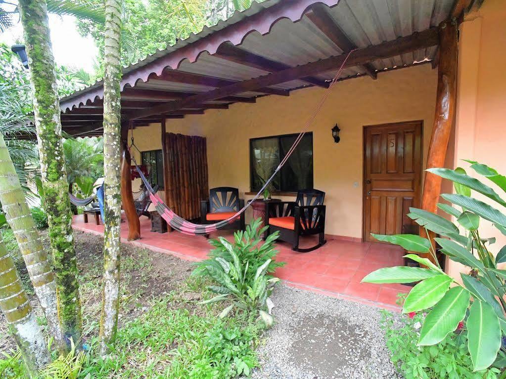 Hotel Caribbean Coconut Cahuita Exterior photo